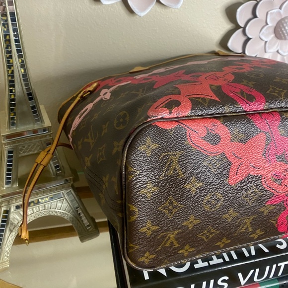 Louis Vuitton Monogram Limited Edition Neverfull MM Bay Chain - Picture 7 of 15